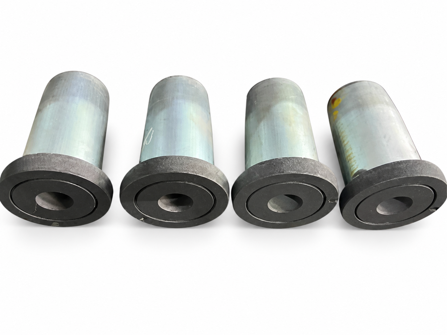 Isostatic submerged entry nozzles